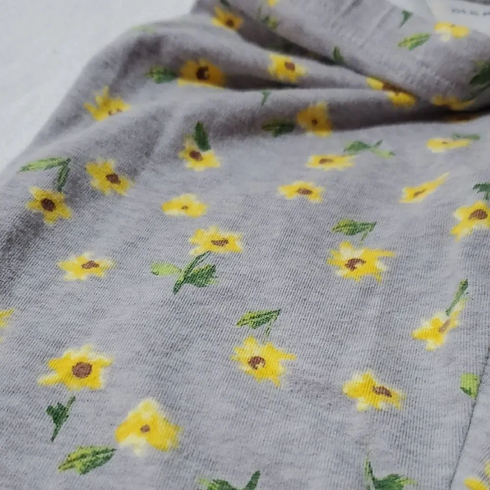 Old Navy Girls Size 8 Gray Leggings with Yellow Floral Pattern 🌏5/$10🌏